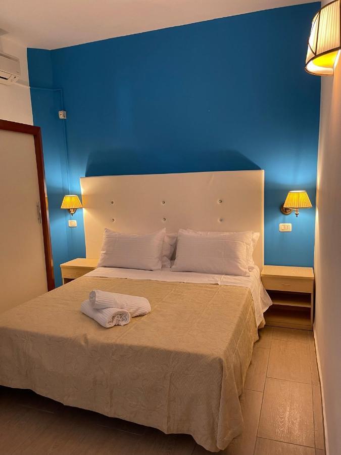 Hotel New Happy Римини Номер фото