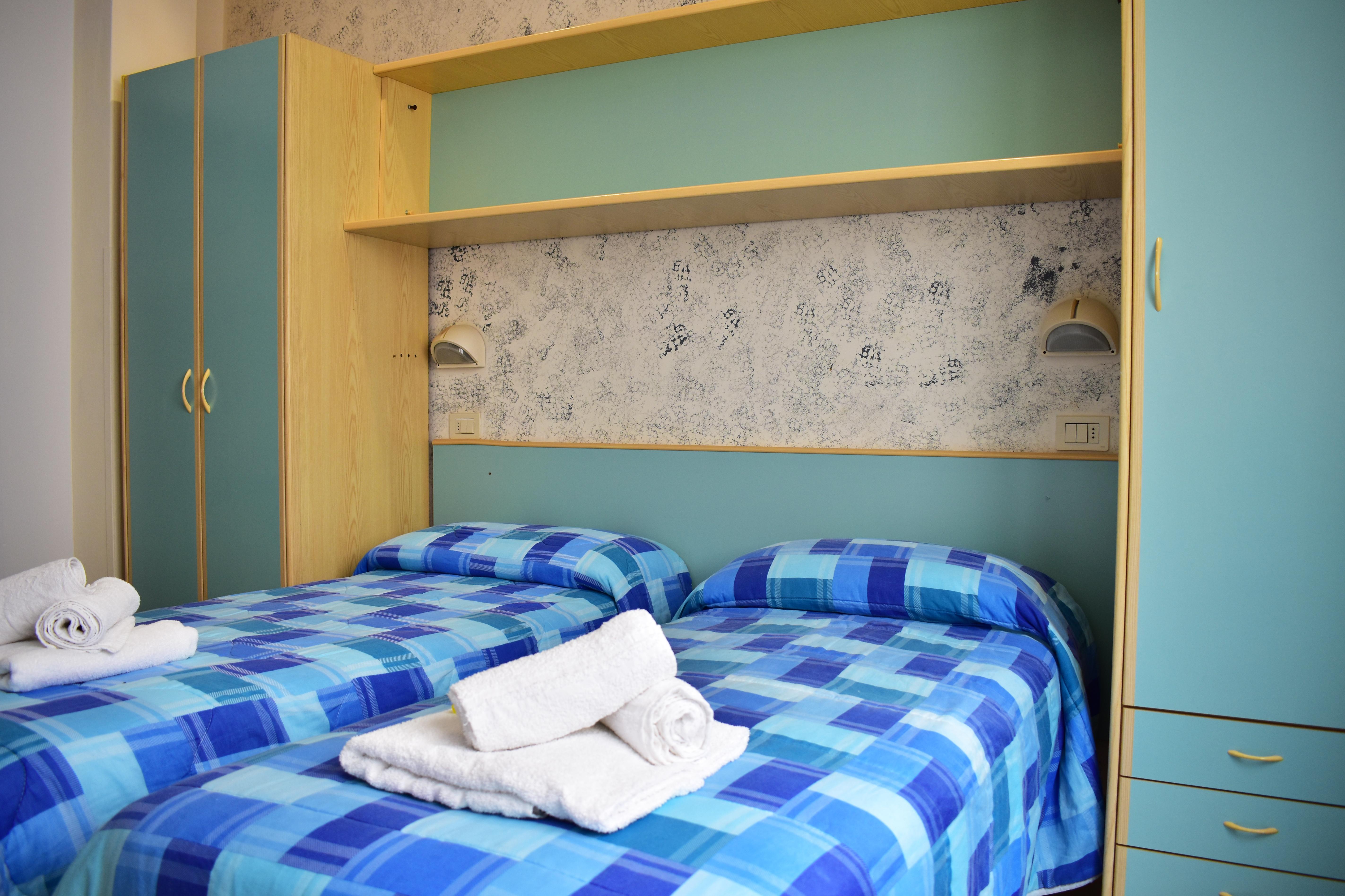 Hotel New Happy Римини Экстерьер фото