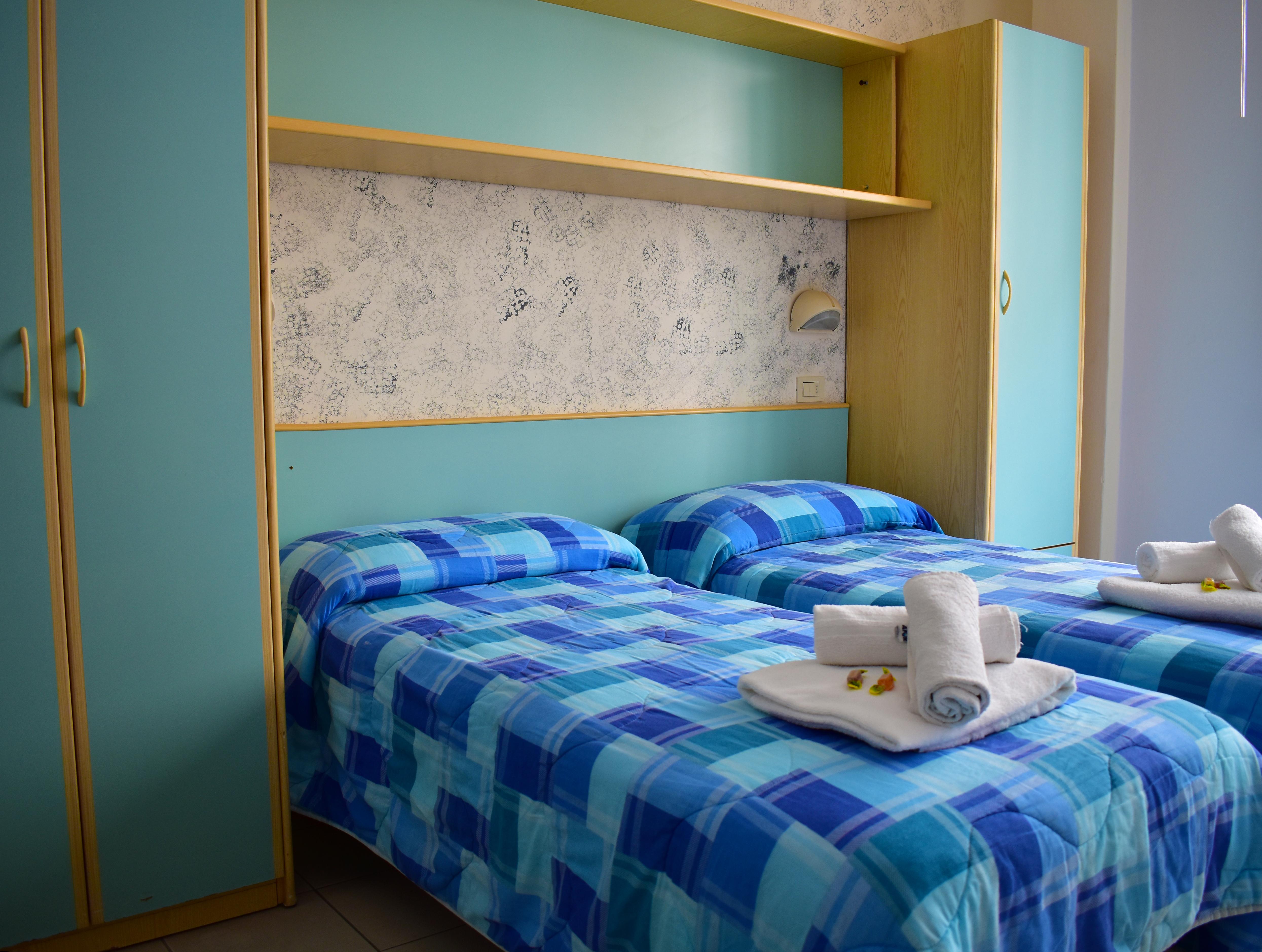 Hotel New Happy Римини Экстерьер фото