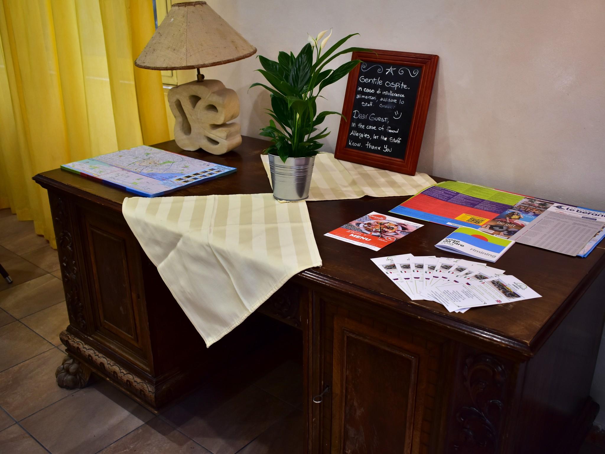 Hotel New Happy Римини Экстерьер фото