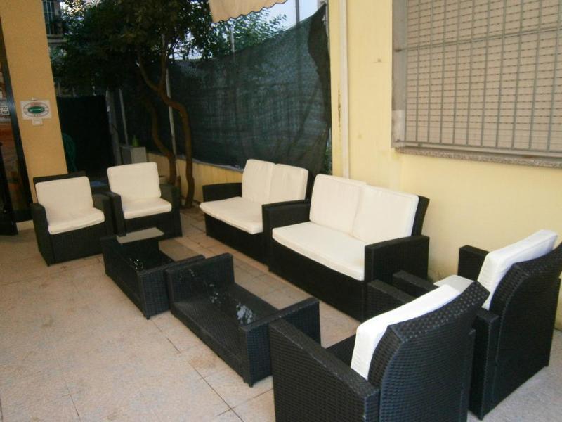 Hotel New Happy Римини Экстерьер фото